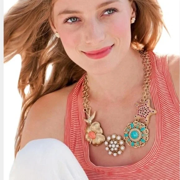 Stella & Dot | Retired Vintage Gold🌺🕊Birds of Paradise Statement Necklace - Picture 4 of 15